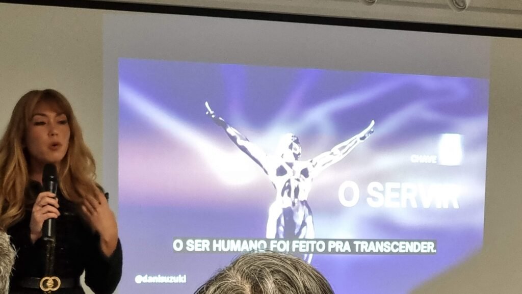 Dani Suzuki O que as abelhas podem ensinar aos humanos do futuro?
